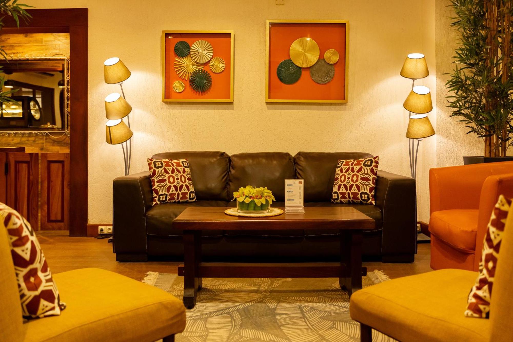 Hotel Du Lac Cotonou Esterno foto