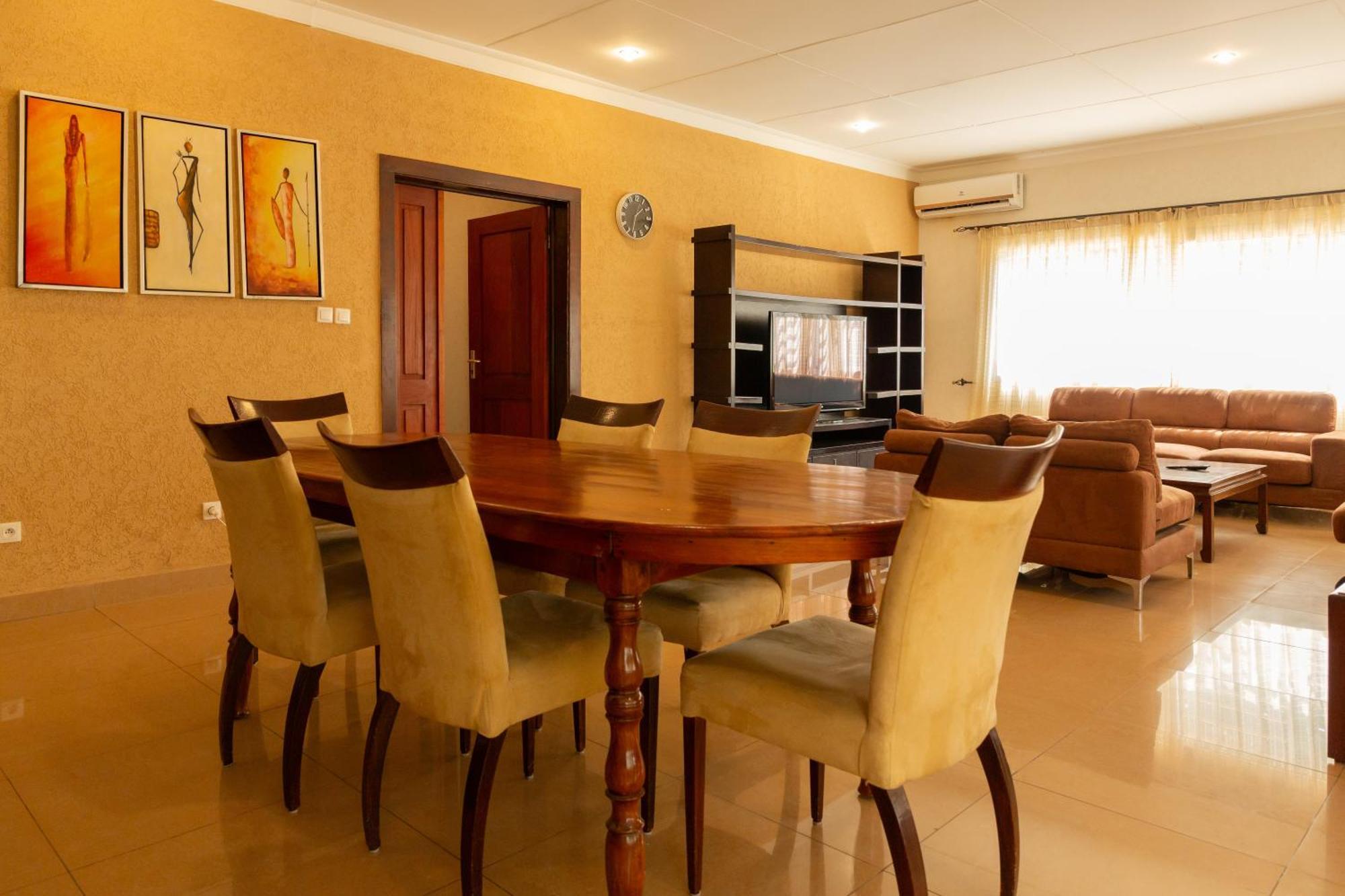 Hotel Du Lac Cotonou Esterno foto