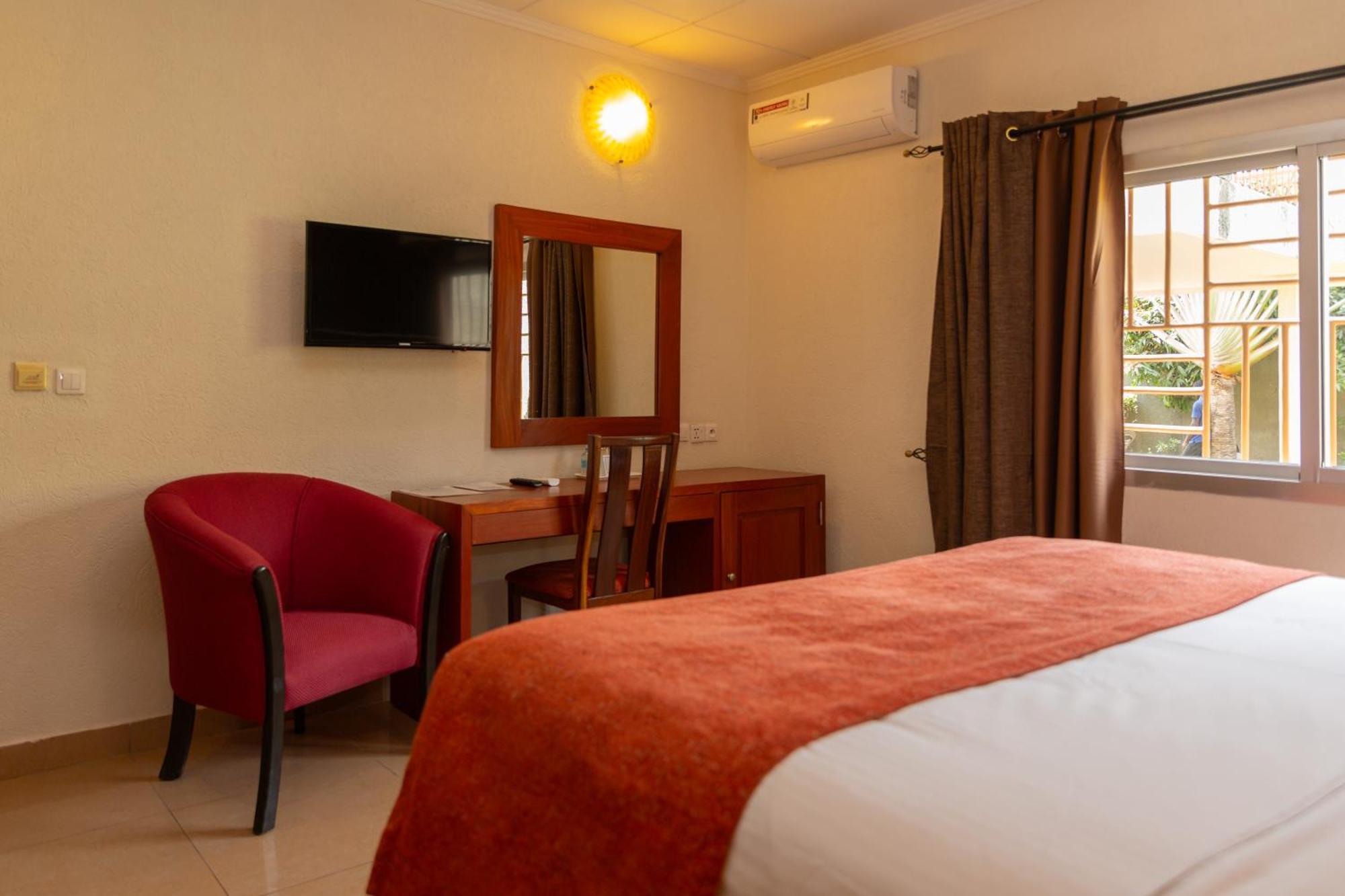 Hotel Du Lac Cotonou Esterno foto