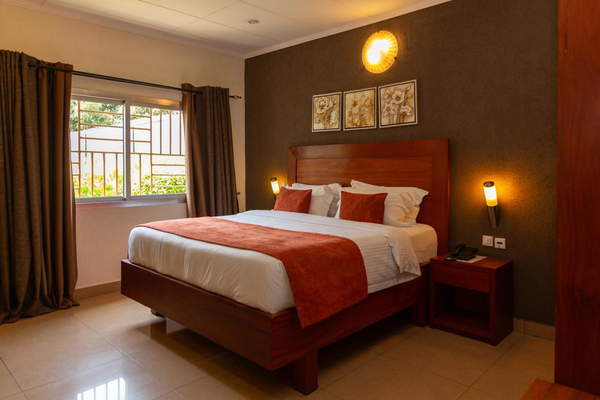 Hotel Du Lac Cotonou Esterno foto