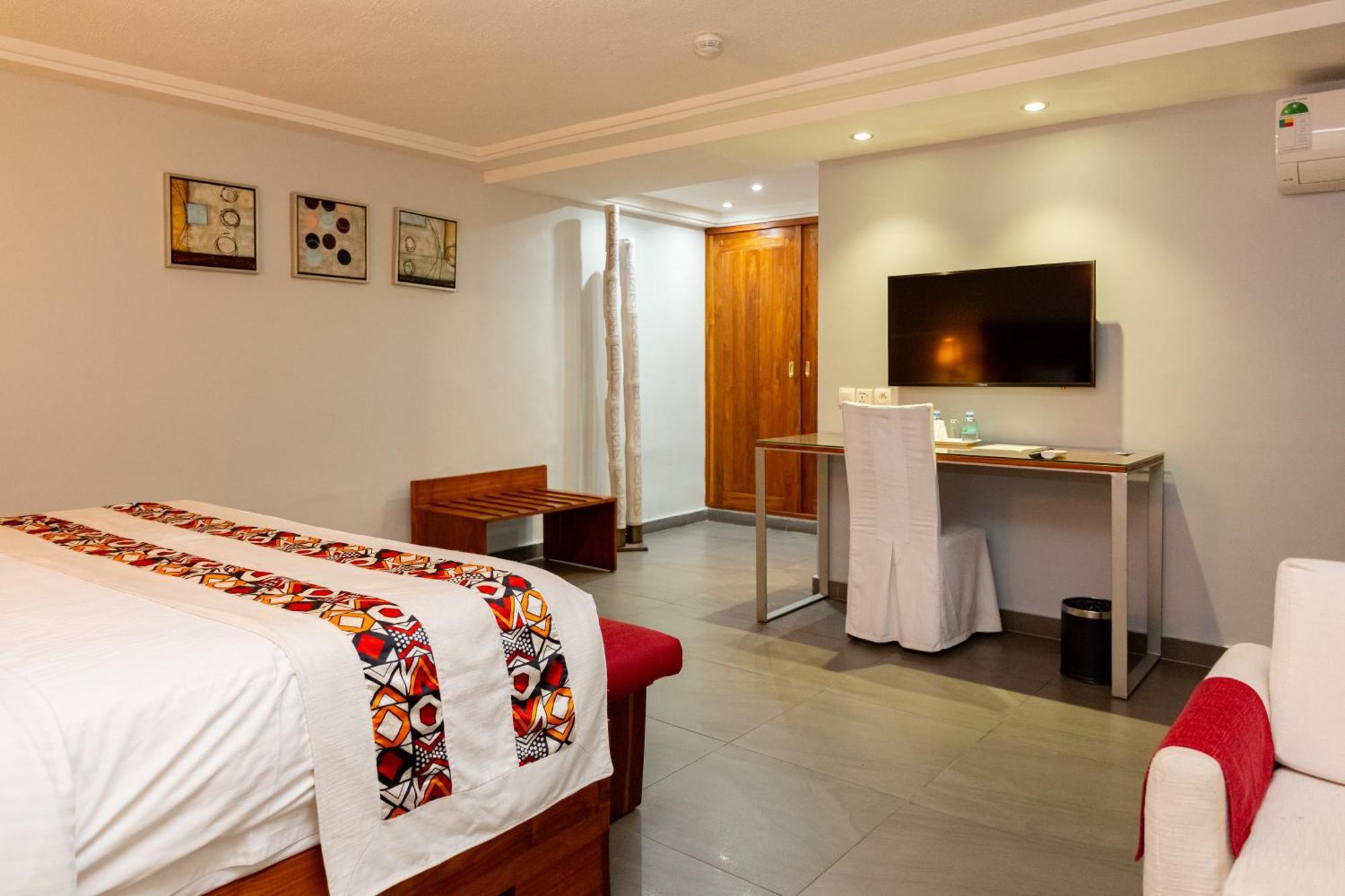 Hotel Du Lac Cotonou Esterno foto