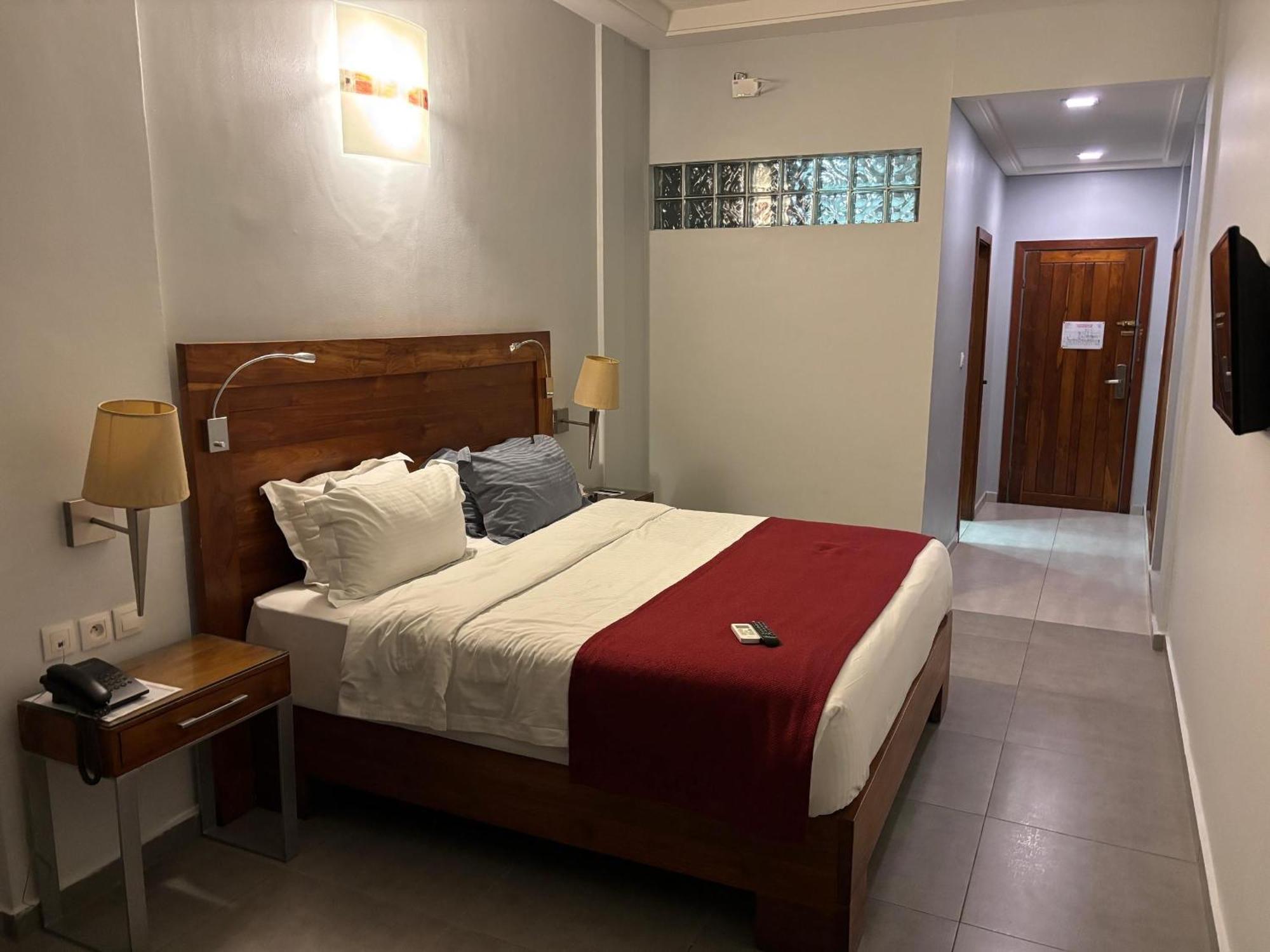 Hotel Du Lac Cotonou Esterno foto