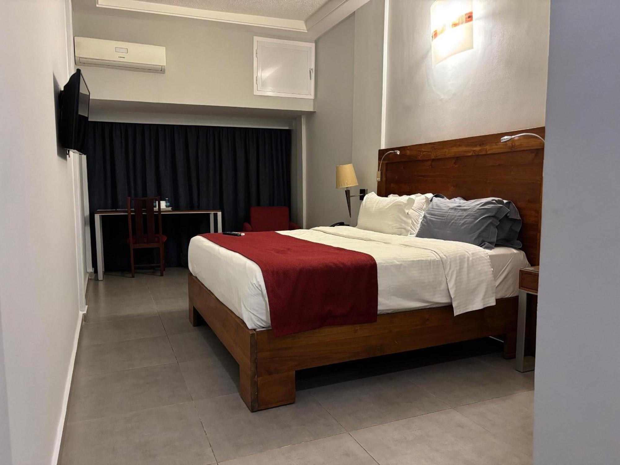 Hotel Du Lac Cotonou Esterno foto